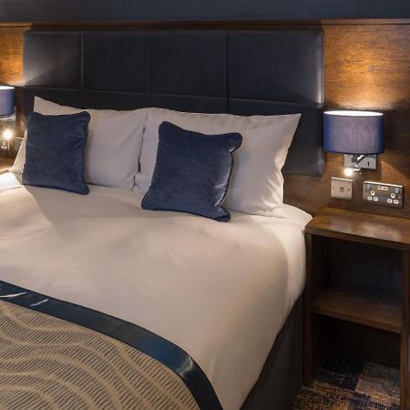 The John Russell Fox Wetherspoon Hotel Andover Bagian luar foto