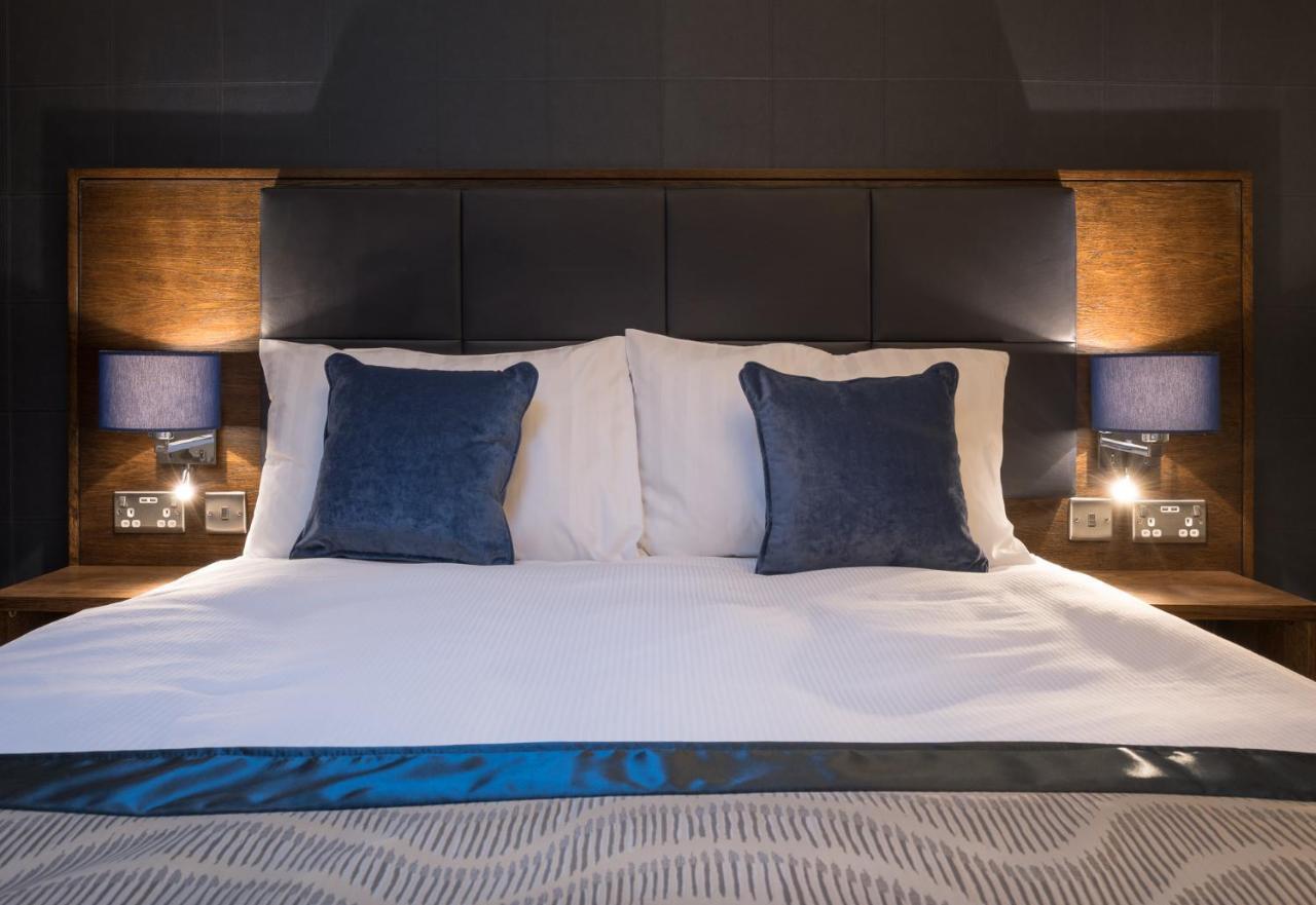 The John Russell Fox Wetherspoon Hotel Andover Bagian luar foto
